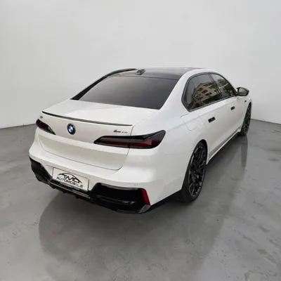 BMW i7 - 4