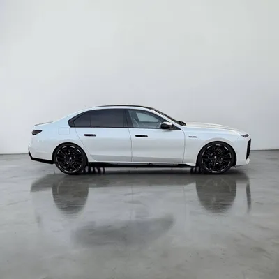 BMW i7 - 5