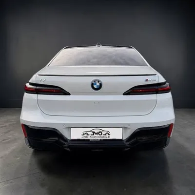 BMW i7 - 6
