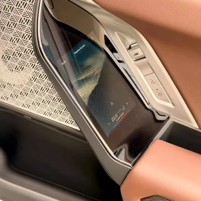 BMW i7 - 14